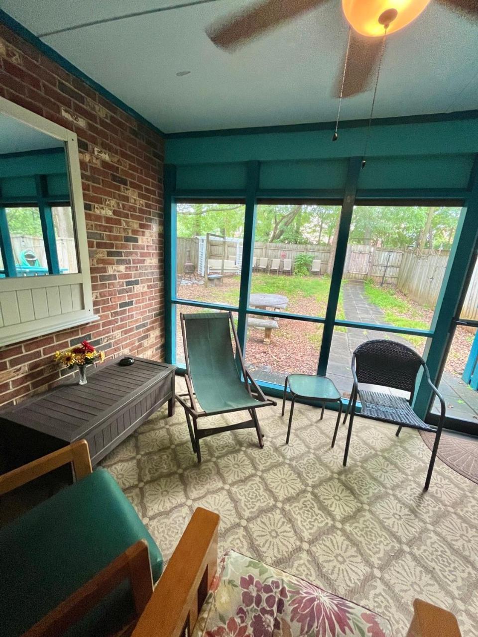 Family Friendly Downtown Home - Private Yard & Grill - Location, Location, Location! 아테네 외부 사진