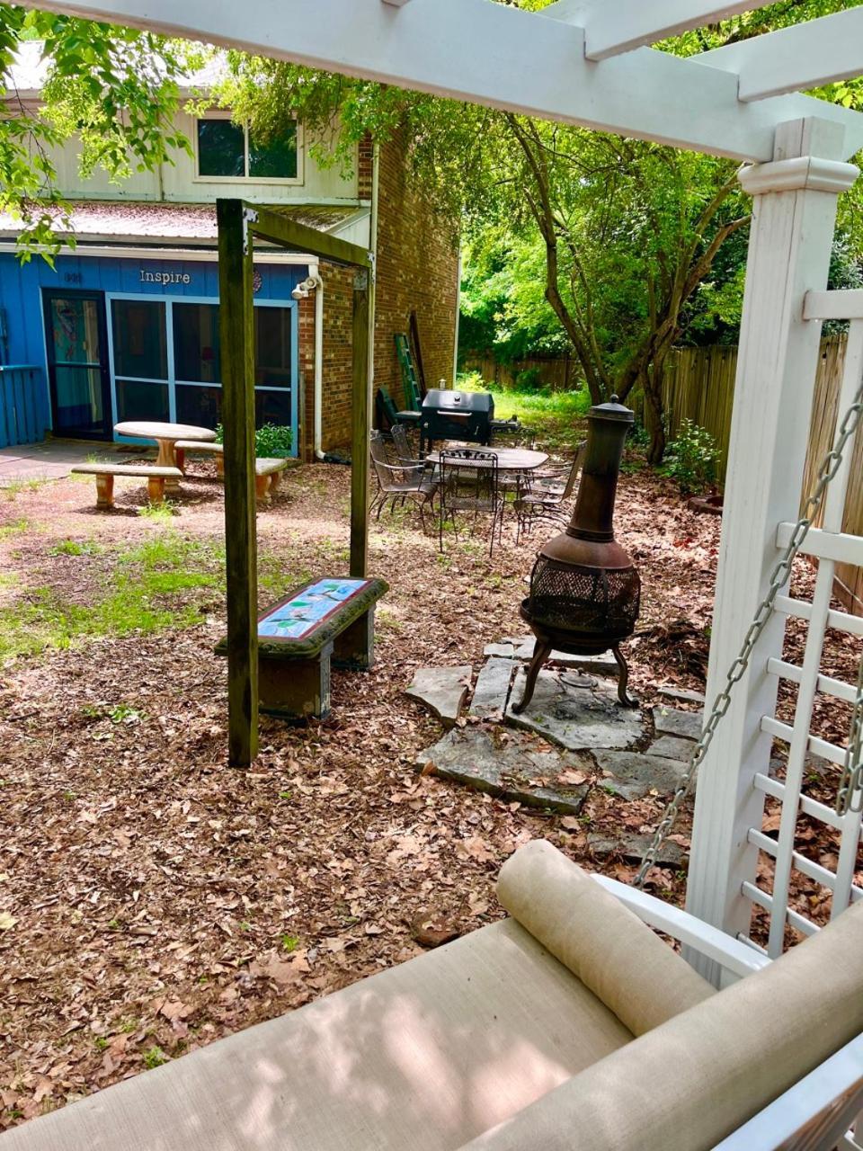 Family Friendly Downtown Home - Private Yard & Grill - Location, Location, Location! 아테네 외부 사진